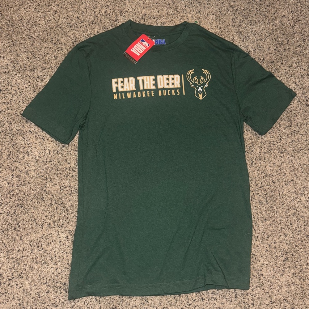 NWT NBA fear the deer Milwaukee Bucks Basketball tshirt medium